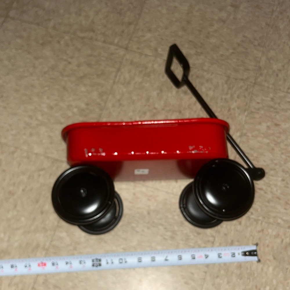 Red Wagon - Picture 2 of 2